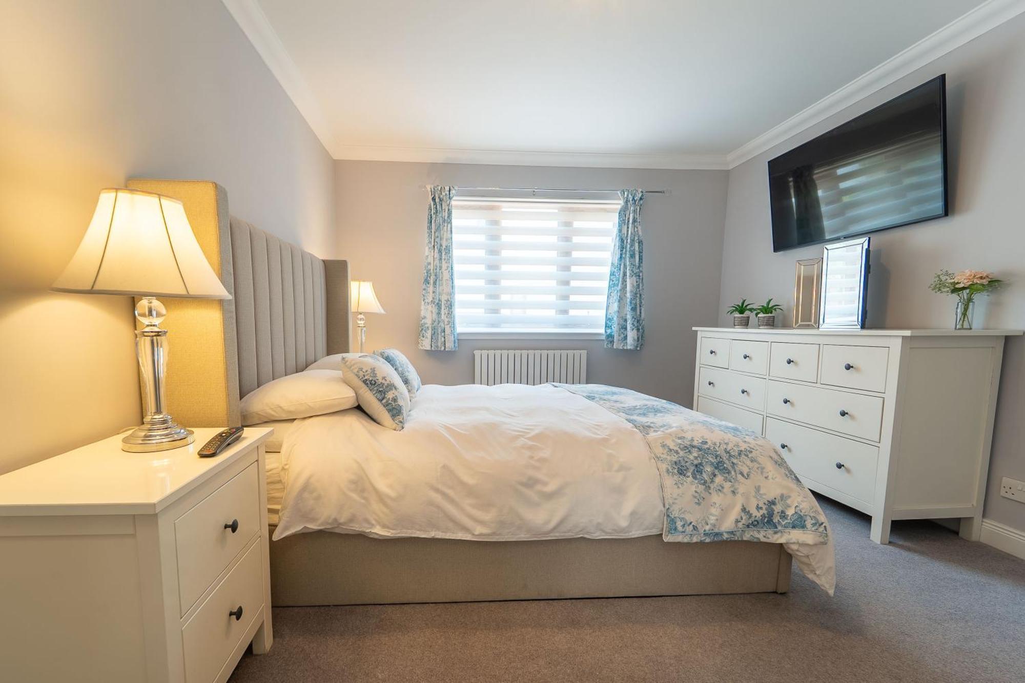 Self Cateringone Bedroom Apartment Форт-Уильям Экстерьер фото
